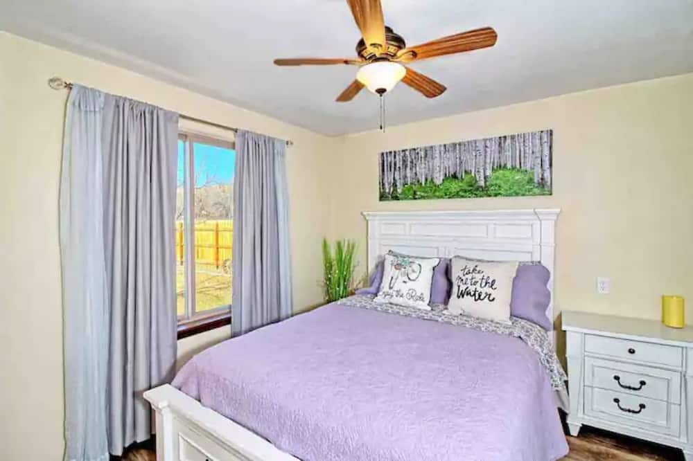 Photo of Bedroom in Palisade