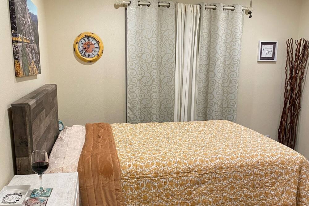 Photo of Bedroom in Palisade