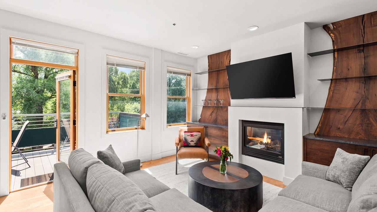 Photo of Livingroom in Basalt