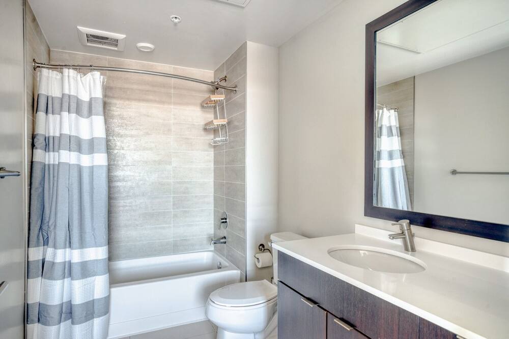 Photo of Bathroom in Hale