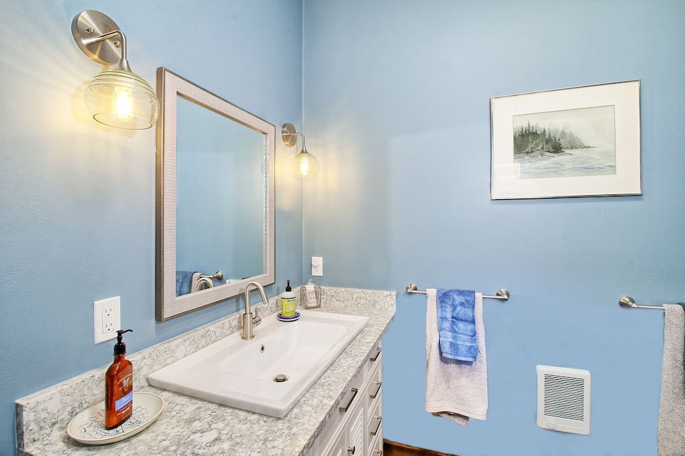 Photo of Bathroom in Mesa