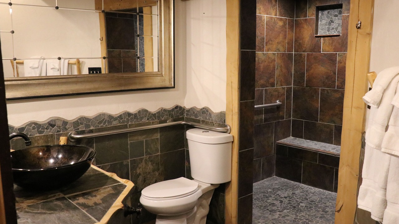 Photo of Bathroom in Cimarron