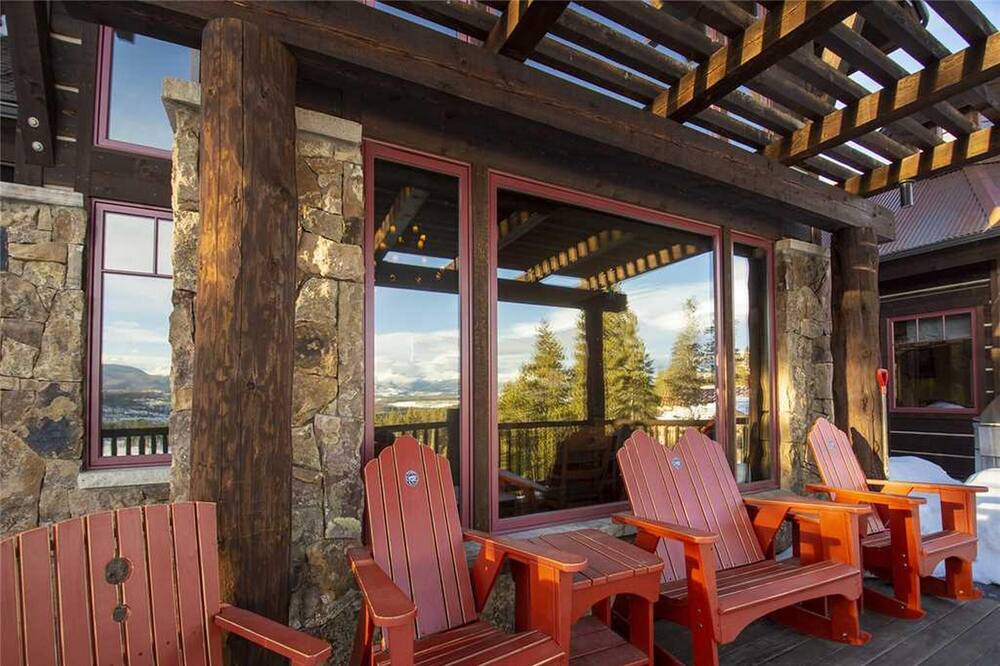 Photo of Patio Balcony in Granby