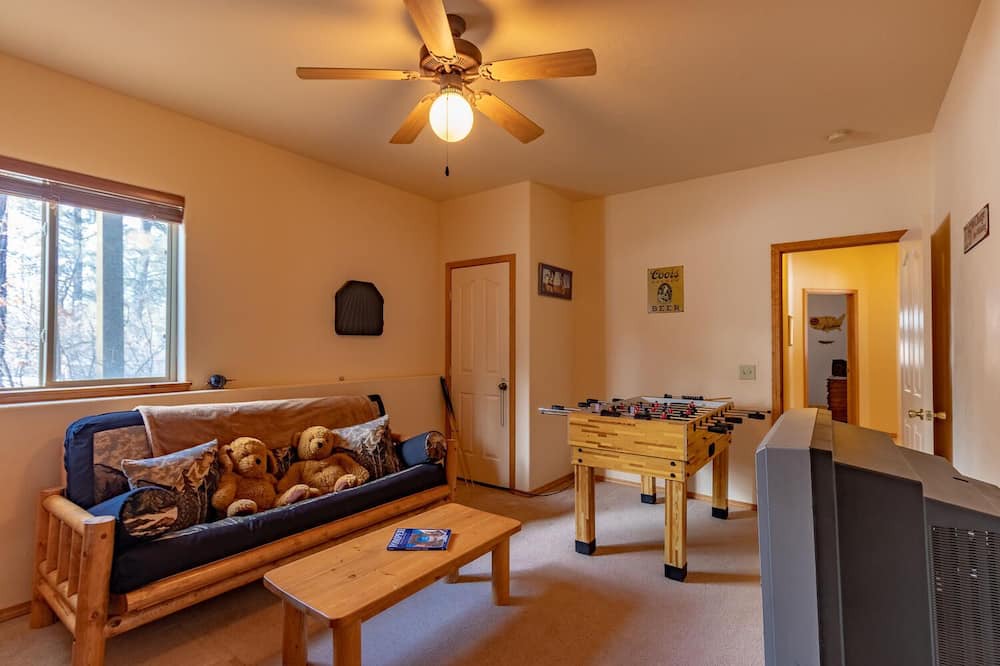 Photo of Livingroom in Twin Creek Village