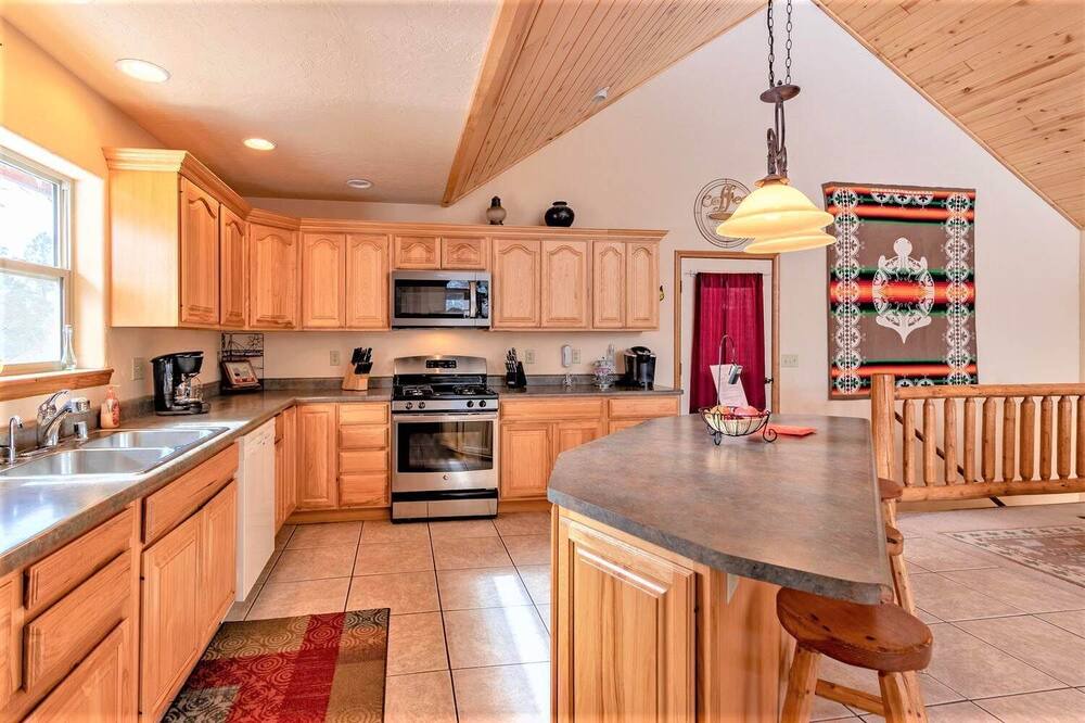 Photo of Kitchen in Twin Creek Village