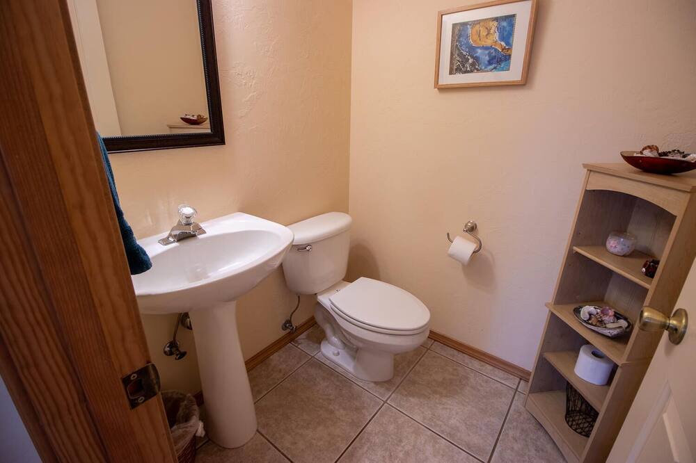 Photo of Bathroom in Twin Creek Village
