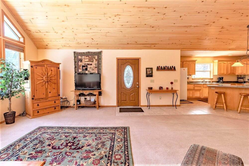 Photo of Livingroom in Twin Creek Village