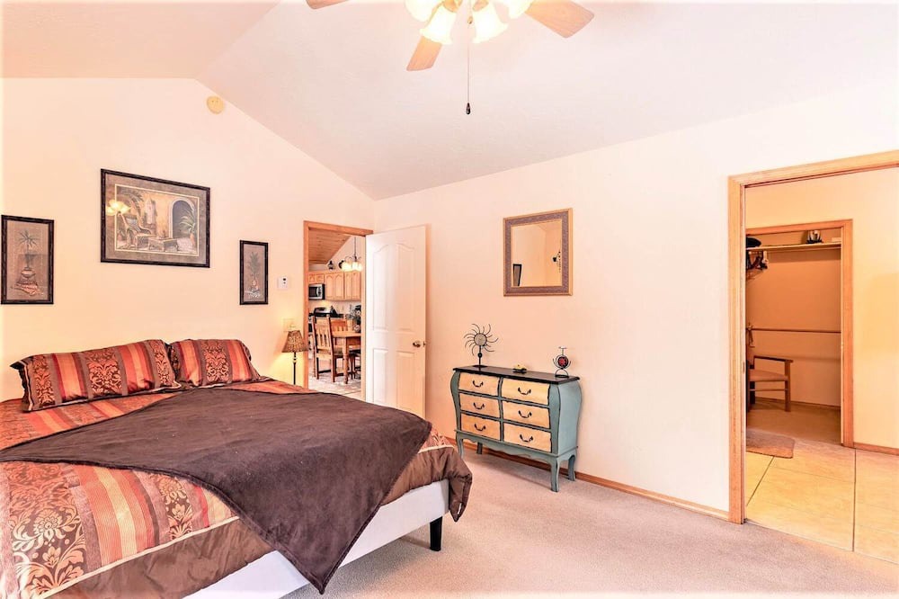 Photo of Bedroom in Twin Creek Village