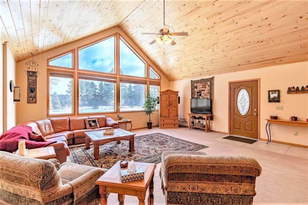 Photo of Livingroom in Twin Creek Village