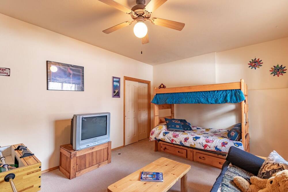 Photo of Bedroom in Twin Creek Village