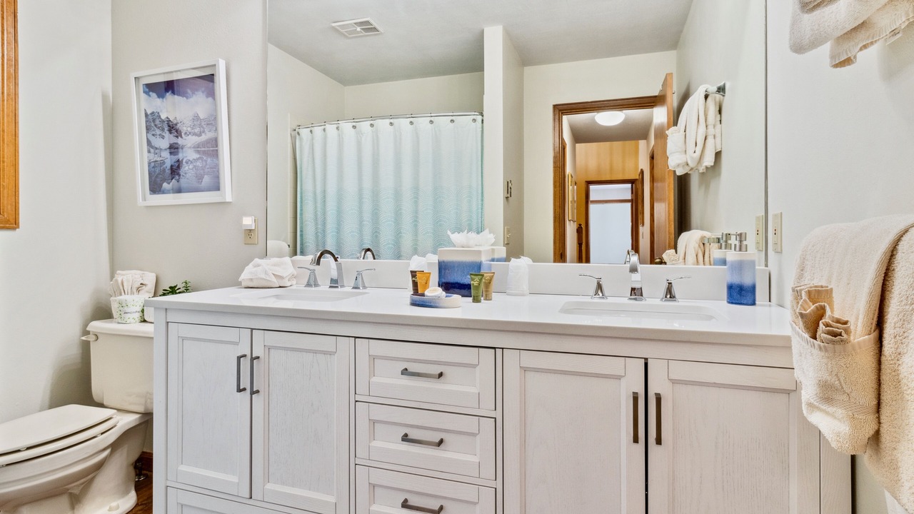 Photo of Bathroom in Windcliff Estates