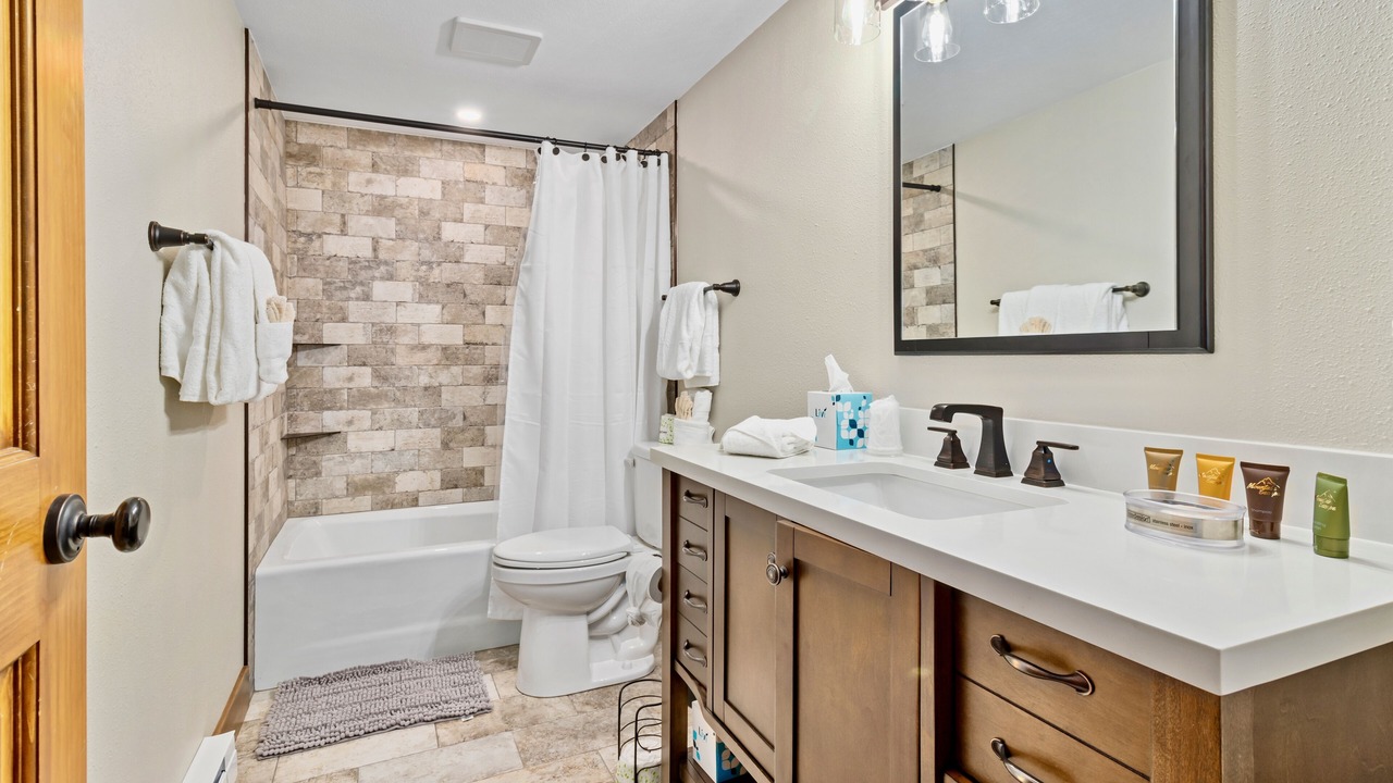 Photo of Bathroom in Windcliff Estates
