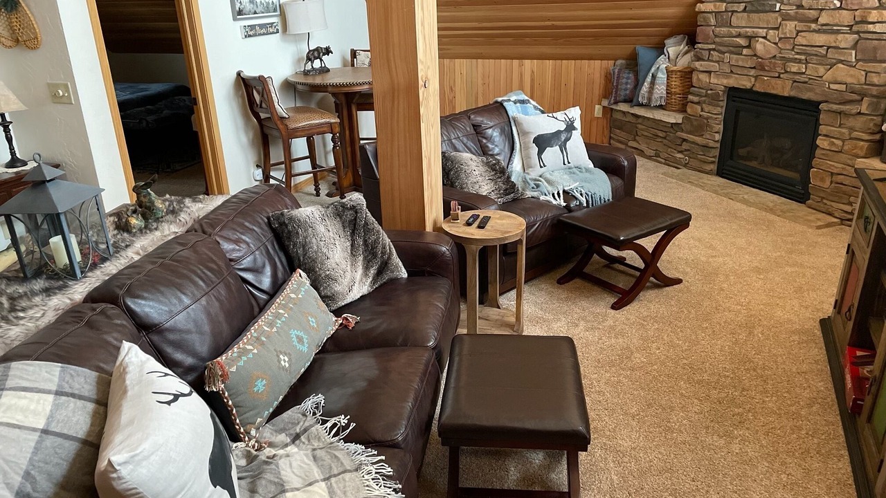 Photo of Livingroom in Quandary Village