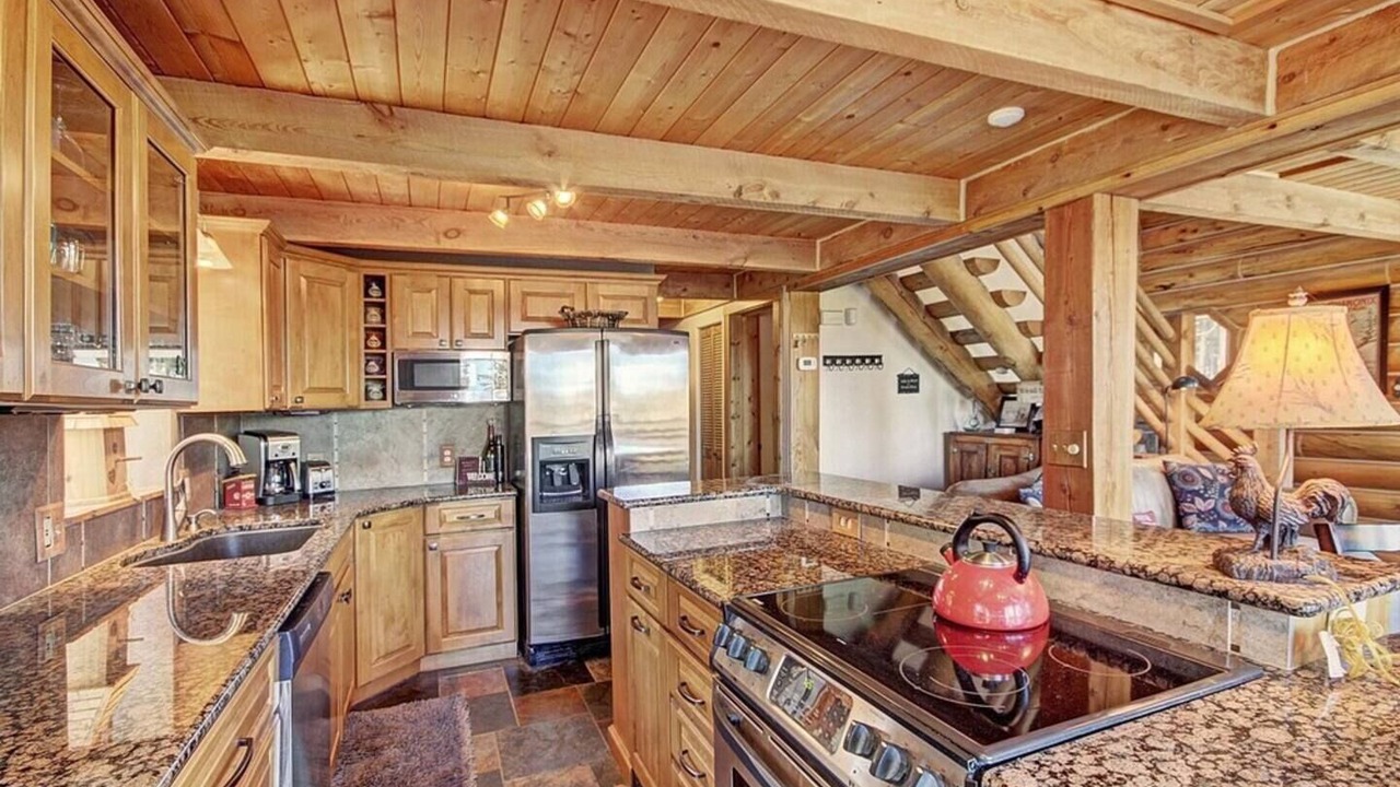 Photo of Kitchen in Quandary Village