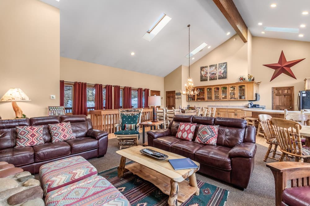 Photo of Bedroom in Aspen Brook