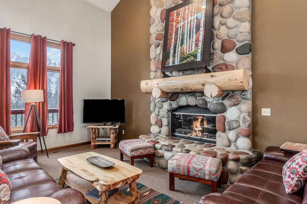 Photo of Livingroom in Aspen Brook