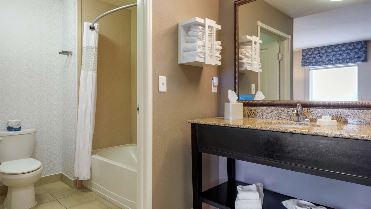 Photo of Bathroom in Alamosa