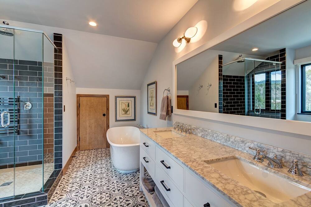 Photo of Bathroom in Weisshorn