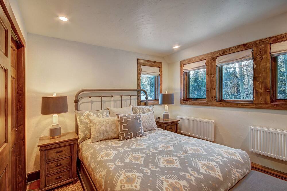 Photo of Bedroom in Blue River