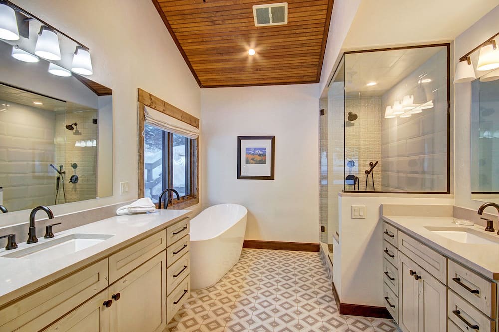 Photo of Bathroom in Blue River