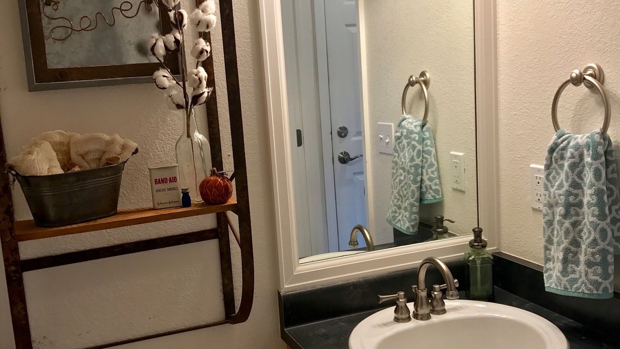 Photo of Bathroom in Stetson Hills