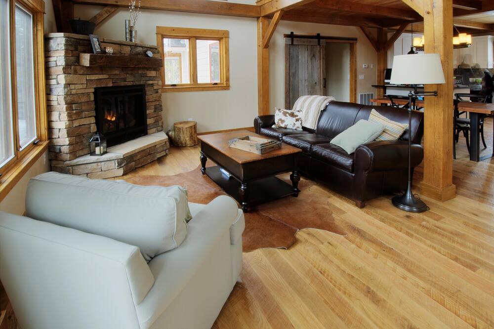 Photo of Livingroom in Breckenridge Heights