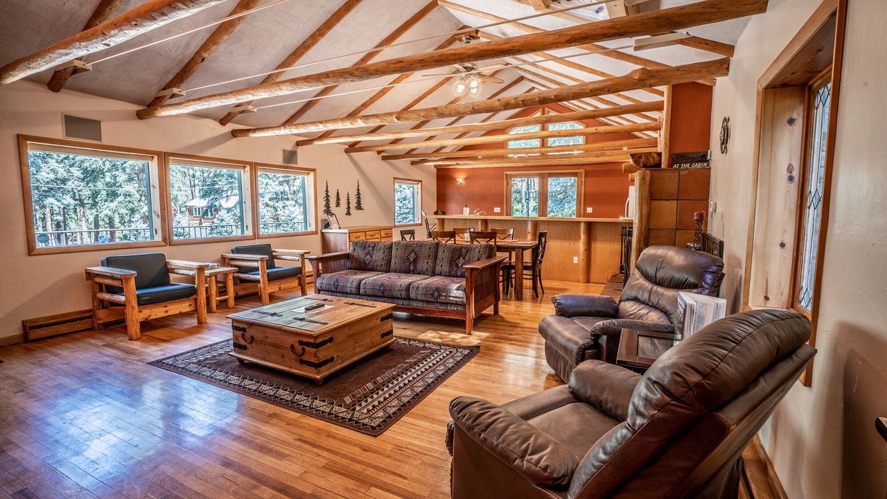 Photo of Livingroom in Evergreen