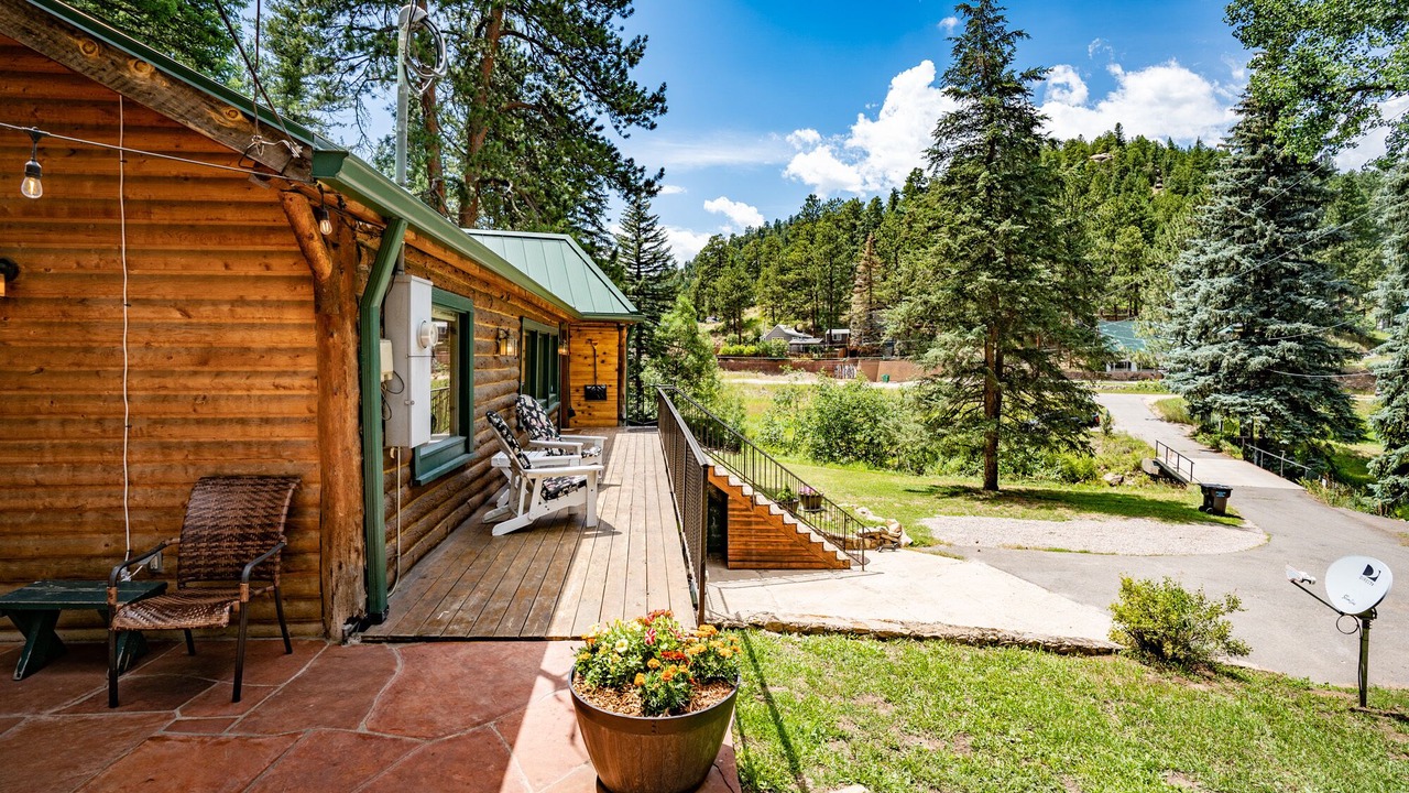 Photo of Patio Balcony in Evergreen