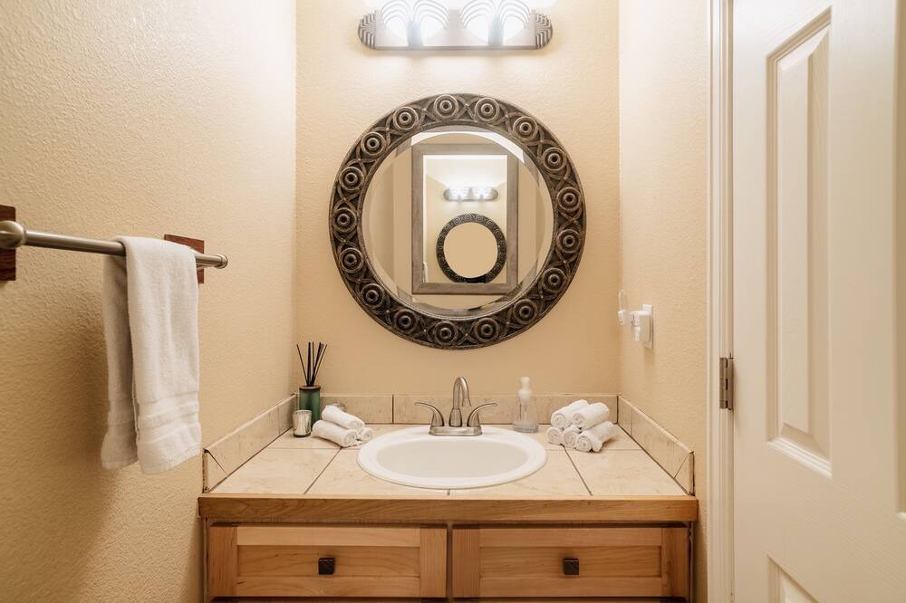 Photo of Bathroom in Curtis Park