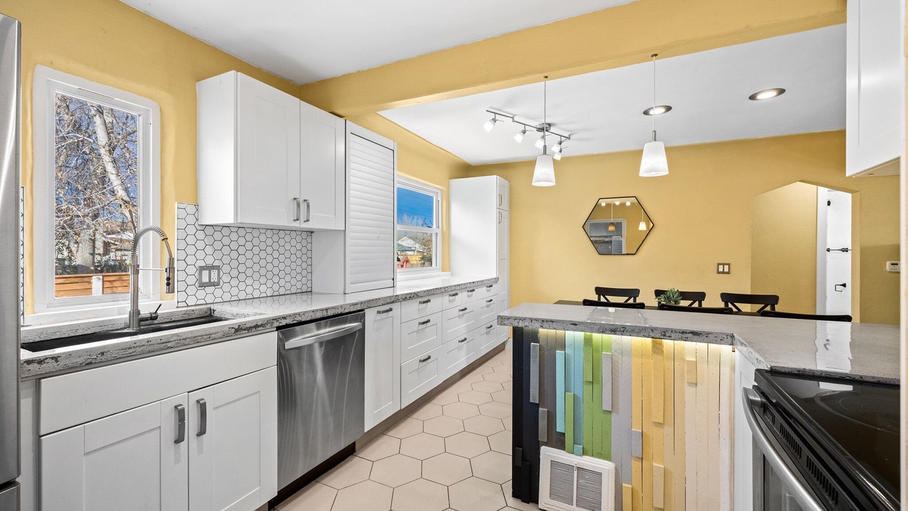Photo of Kitchen in Barths
