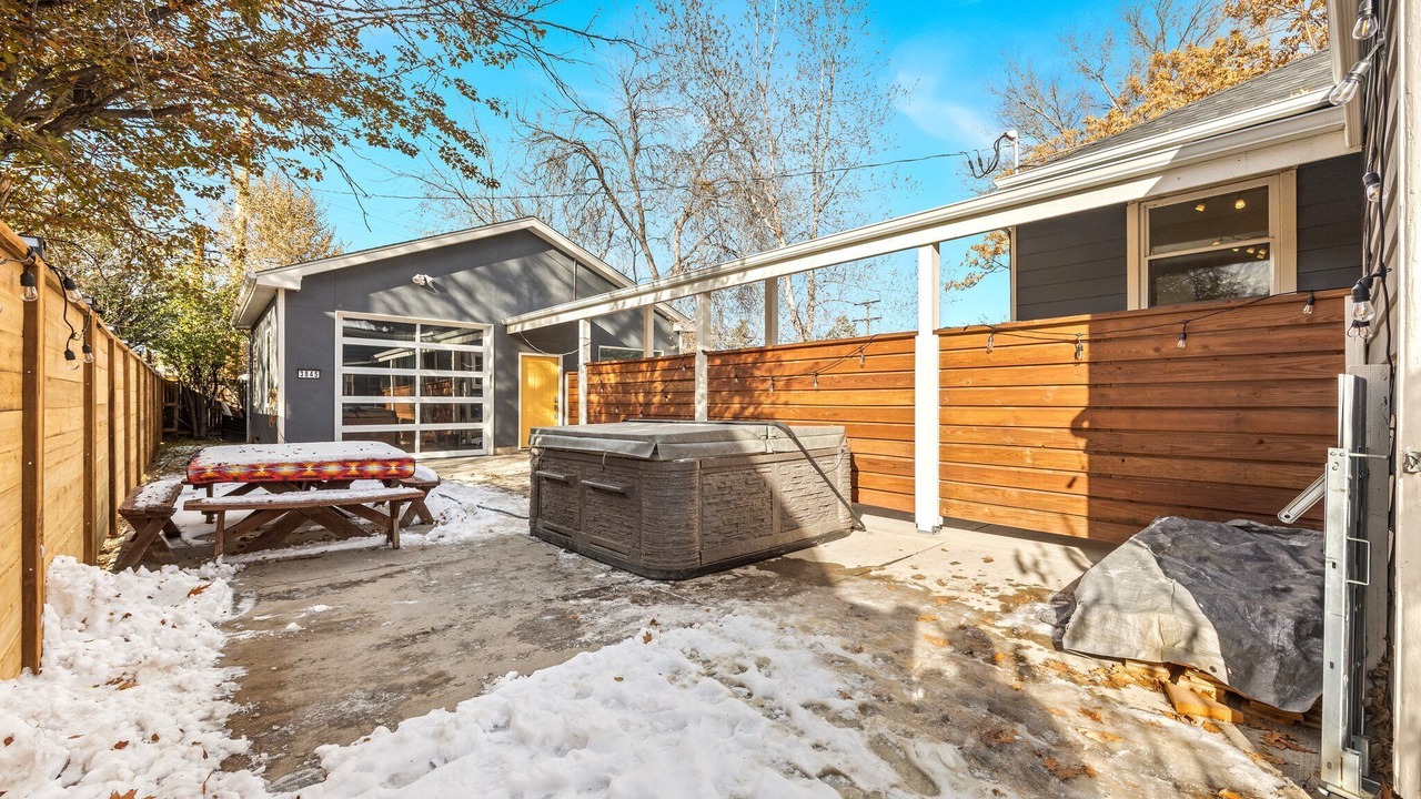 Photo of Outdoor in Barths