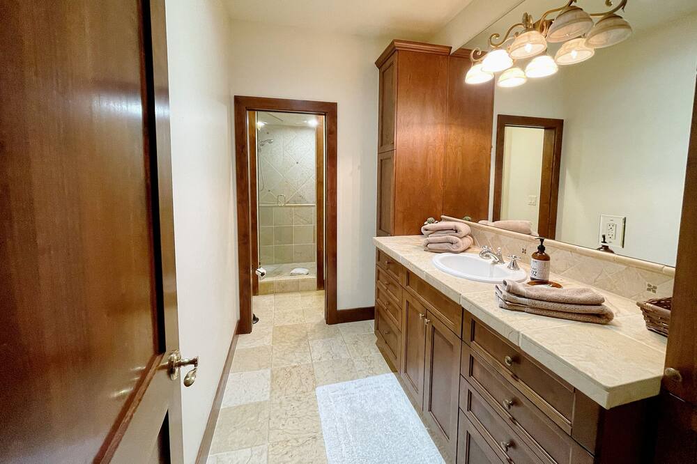 Photo of Bathroom in Cordillera