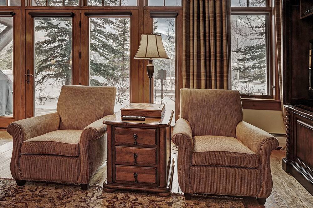 Photo of Livingroom in Avon