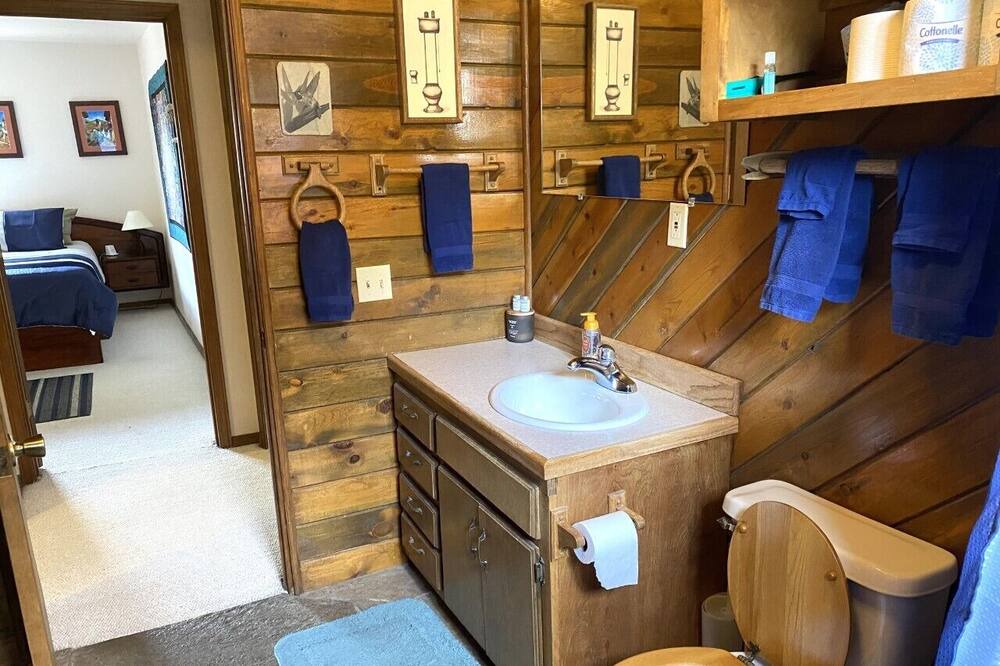 Photo of Bathroom in Alpine Village
