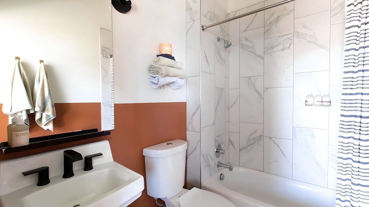Photo of Bathroom in Del Norte