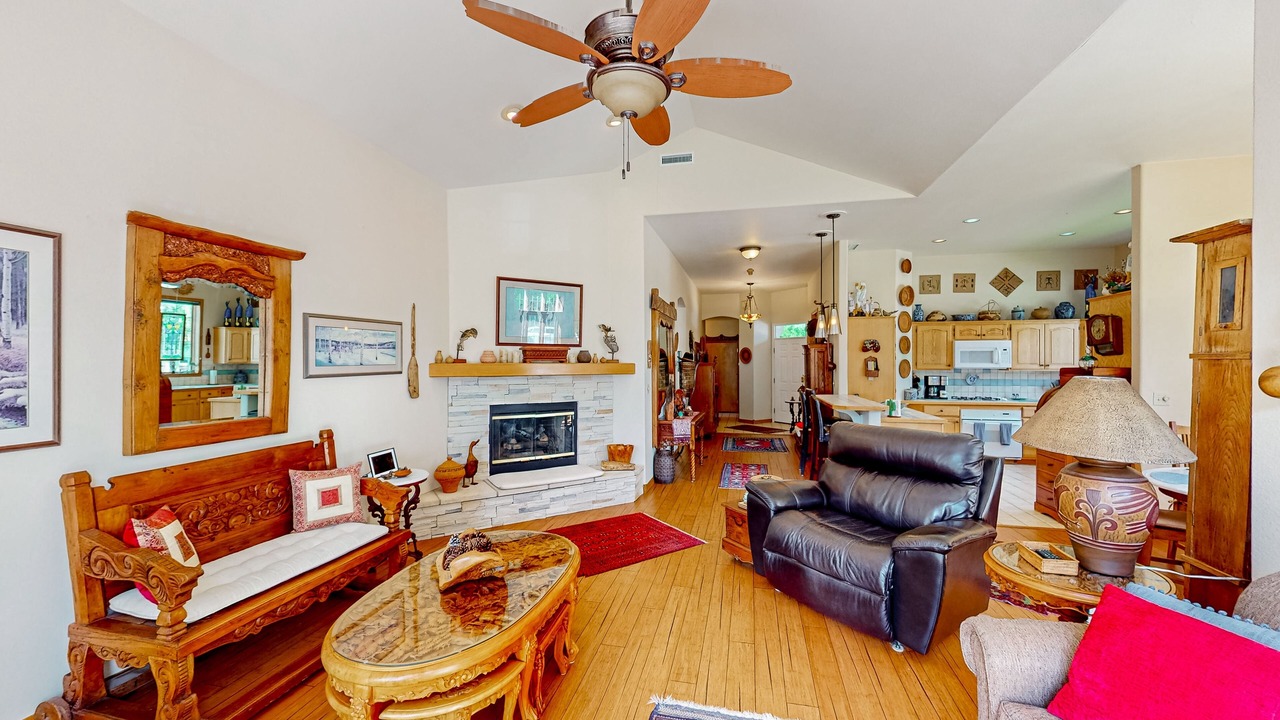 Photo of Livingroom in Dalton Ranch