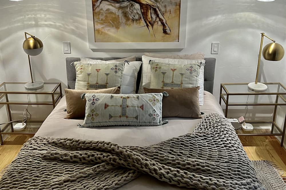 Photo of Bedroom in Basalt
