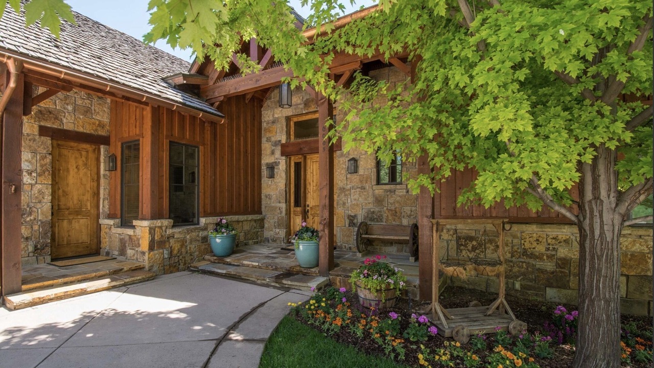 Photo of Others in Aspen Glen