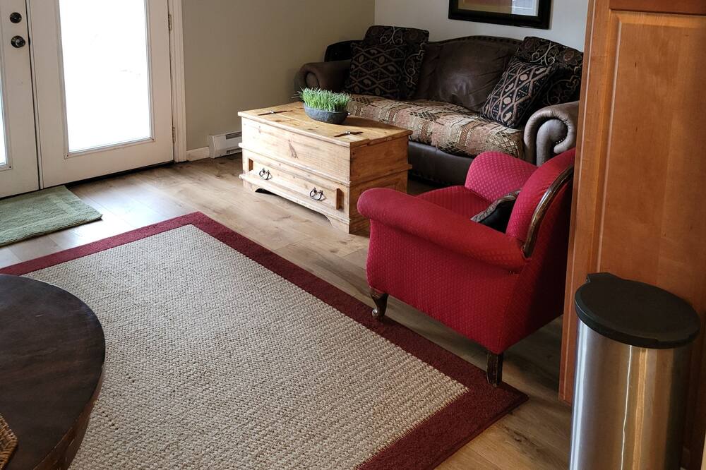 Photo of Livingroom in Eagle