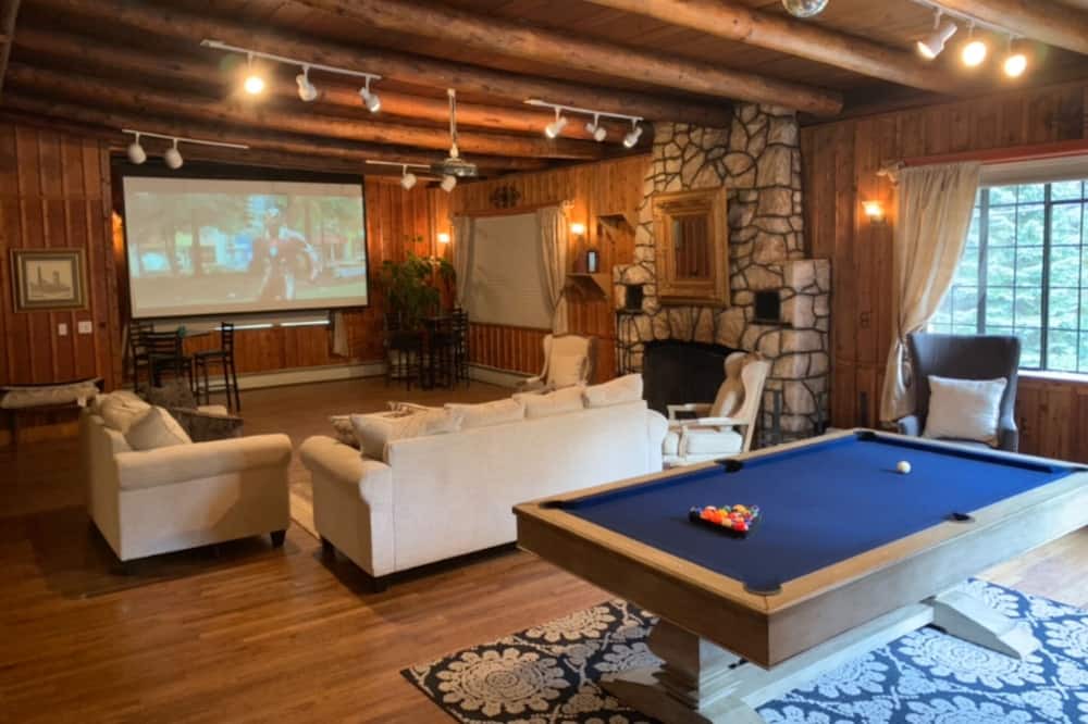 Photo of Bedroom in Shadow Mountain