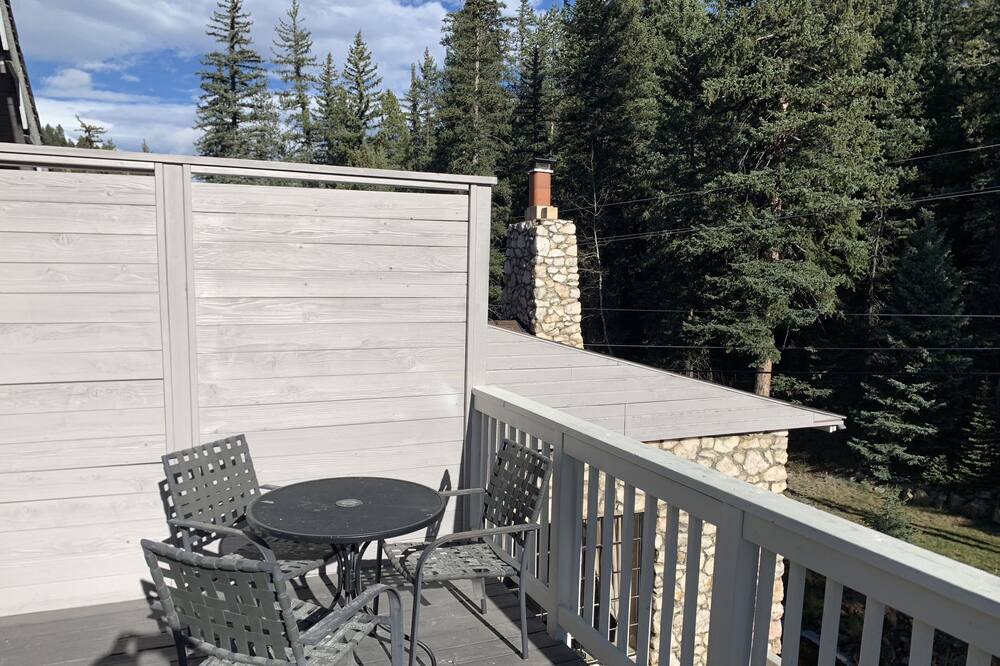 Photo of Patio Balcony in Shadow Mountain
