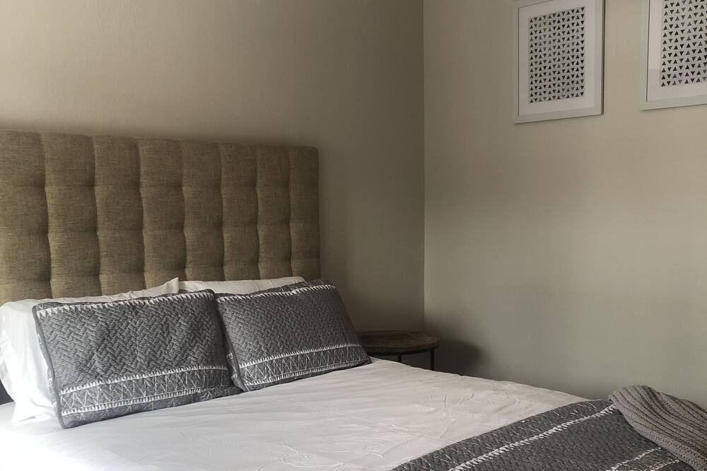 Photo of Bedroom in Shadow Mountain