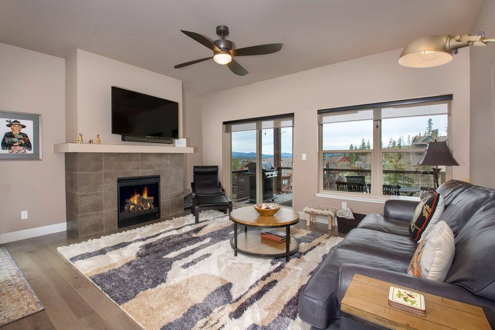 Photo of Livingroom in Rendezvous
