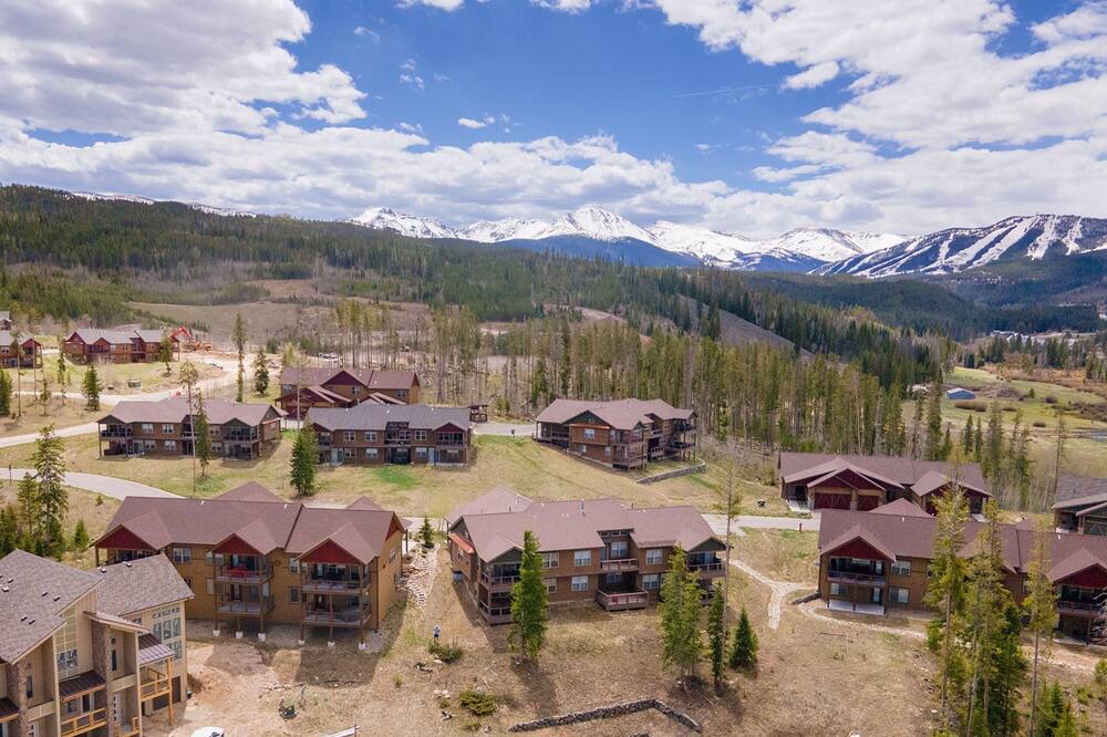 Photo of Outdoor in Rendezvous