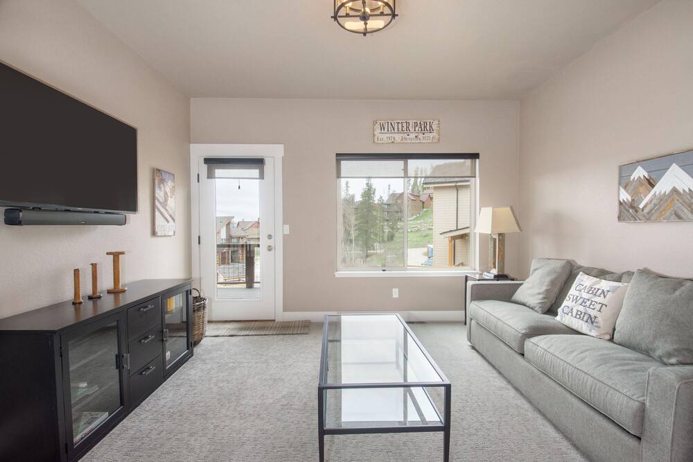 Photo of Livingroom in Rendezvous