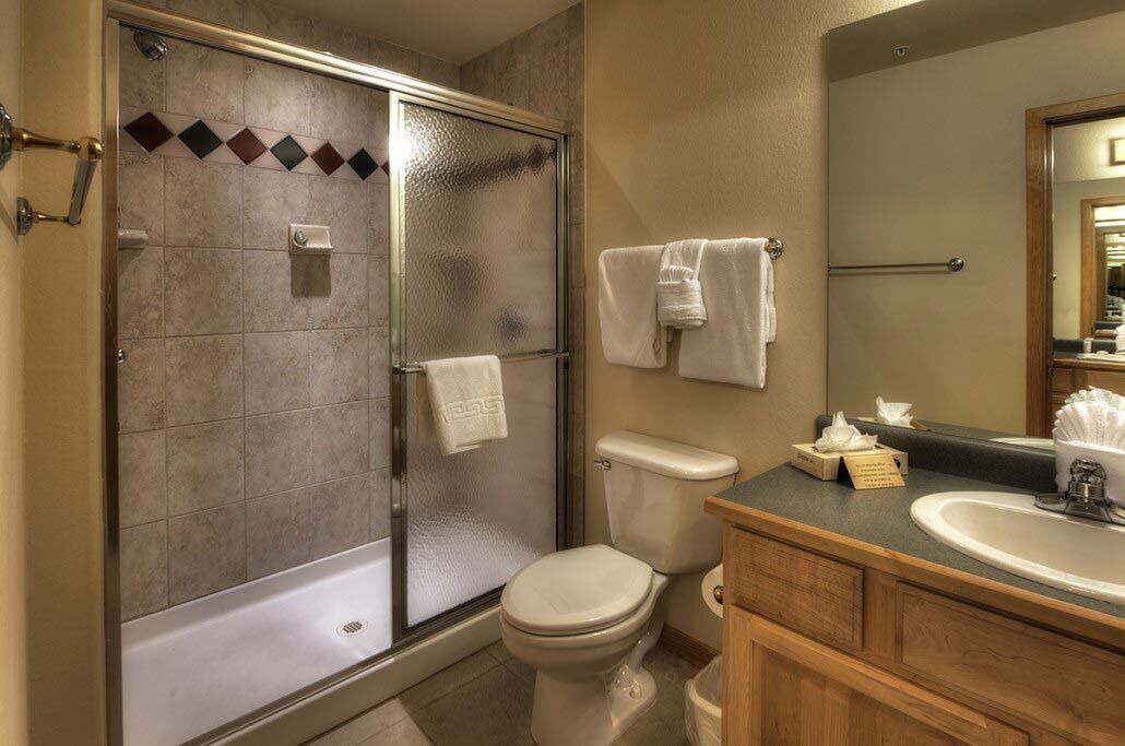 Photo of Bathroom in Peak 9