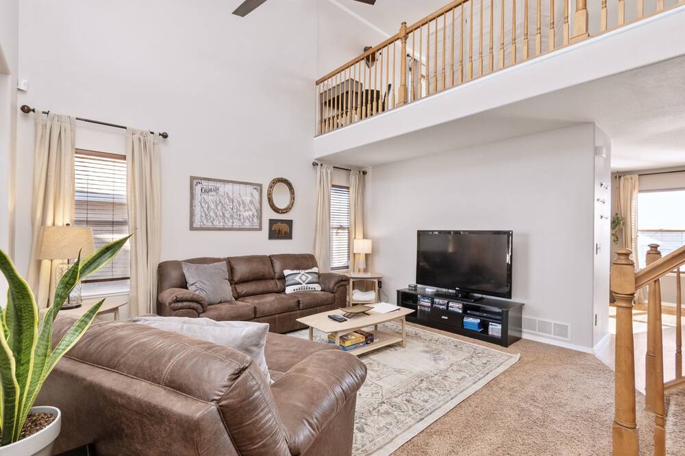 Photo of Livingroom in Cheyenne Meadows