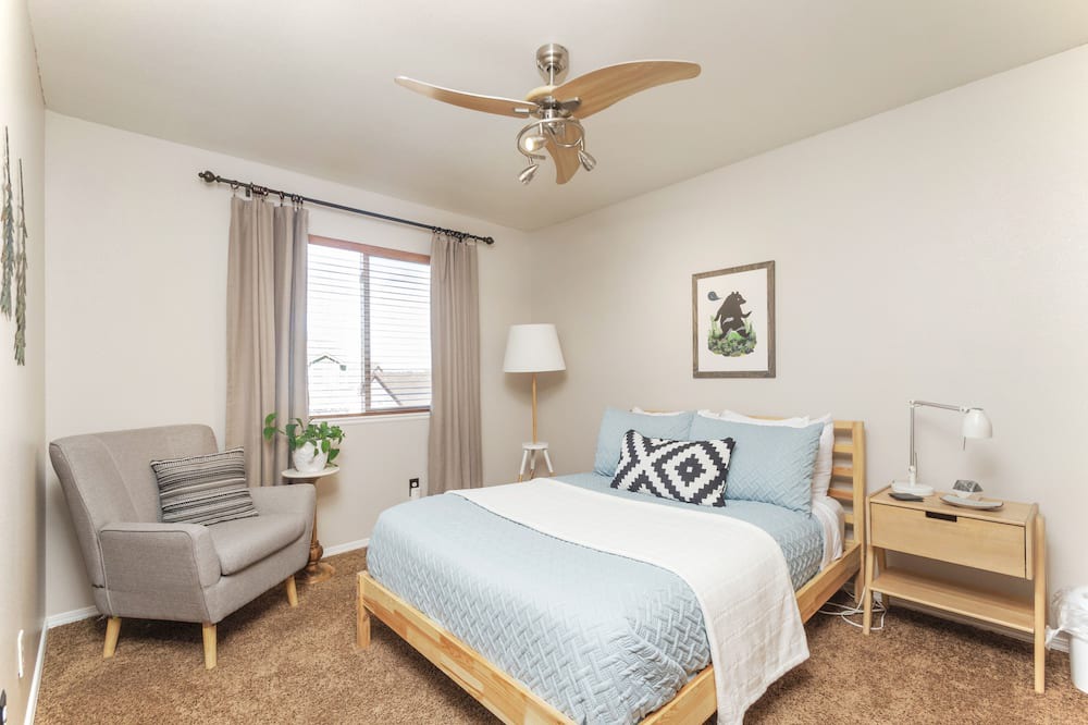 Photo of Bedroom in Cheyenne Meadows