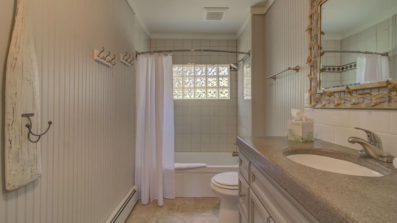 Photo of Bathroom in Oak Creek