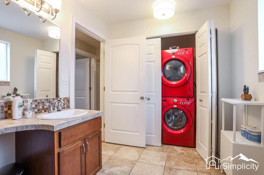 Photo of Bathroom in Jefferson Park
